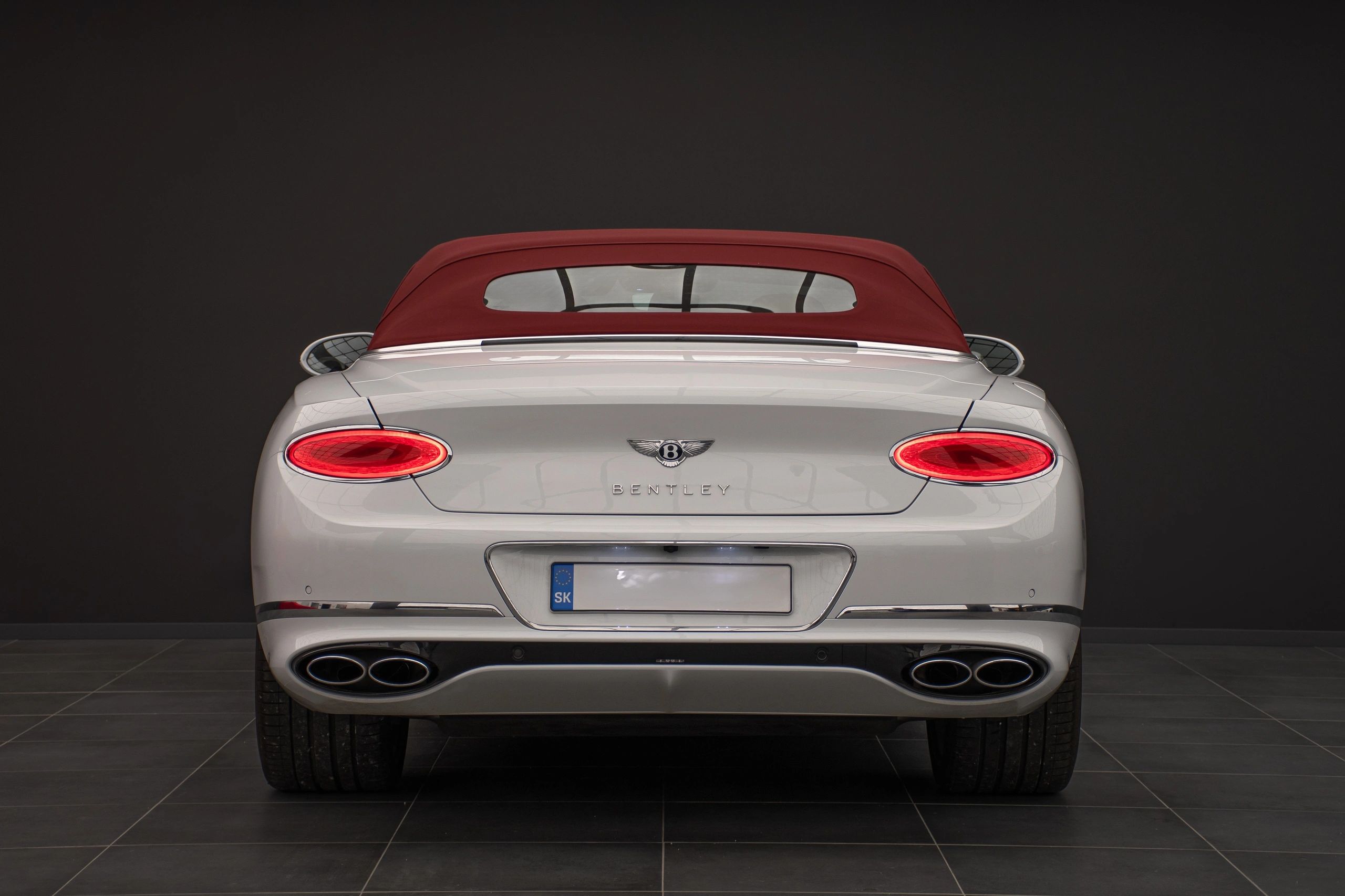 Bentley Continental GTC 2023 interior